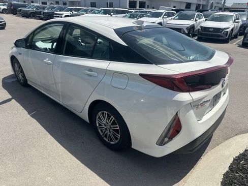 Used 2020 Toyota Prius Prime XLE FWD image 6