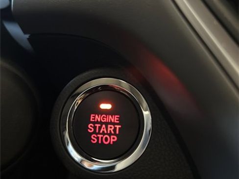 Used 2025 Subaru Crosstrek 2.0i Premium image 15