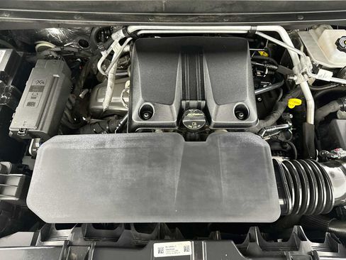 Used 2024 Chevrolet Colorado ZR2 AWD/4WD image 29