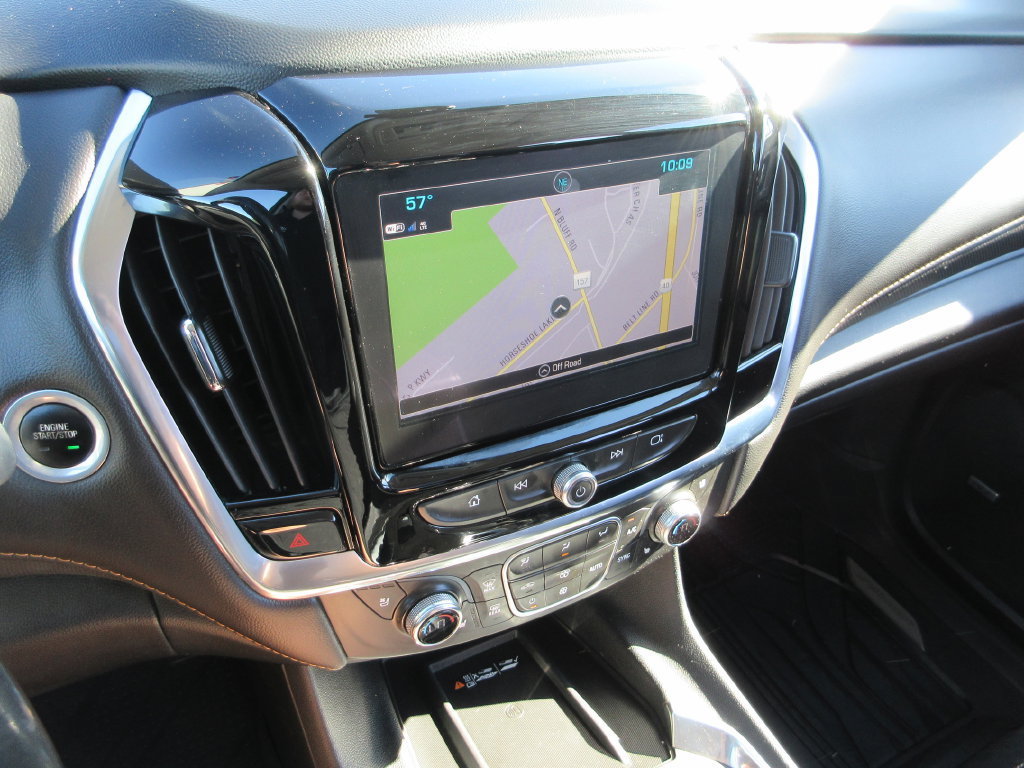 Used 2019 Chevrolet Traverse Premier w/ Driver Confidence II Package FWD image 32