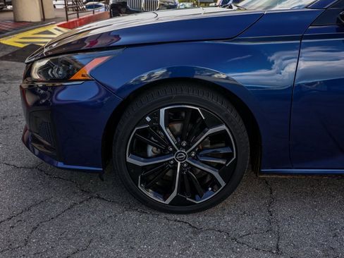 Certified 2023 Nissan Altima 2.5 SR image 11