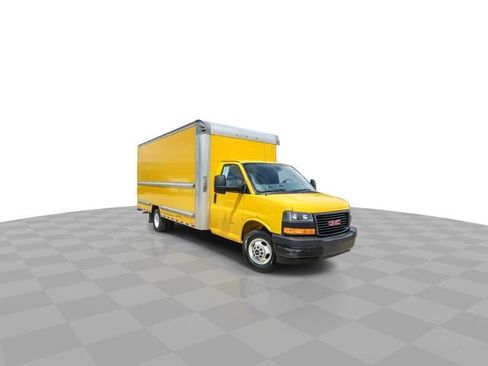 Used 2021 GMC Savana 3500 Extended w/ Power Convenience Package RWD image 2