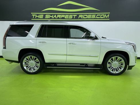 Used 2018 Cadillac Escalade Platinum image 11