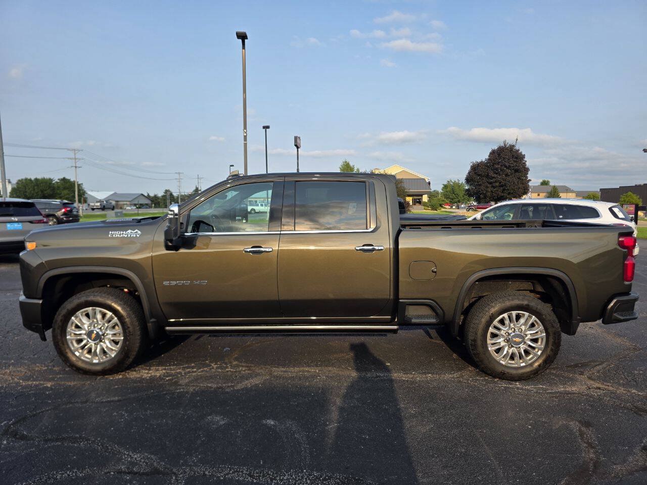 Used 2022 Chevrolet Silverado 2500 High Country w/ Z71 Off-Road Package AWD/4WD image 8