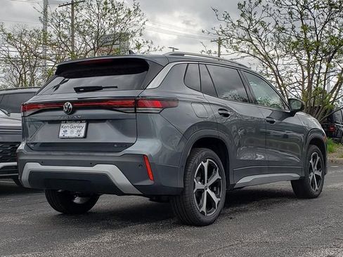 New 2026 Volkswagen Tiguan SE AWD/4WD image 3