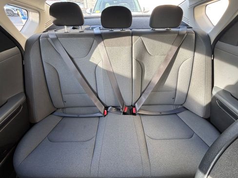 Used 2025 Kia K4 LXS image 43