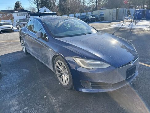 Used 2017 Tesla Model S 75D image 1