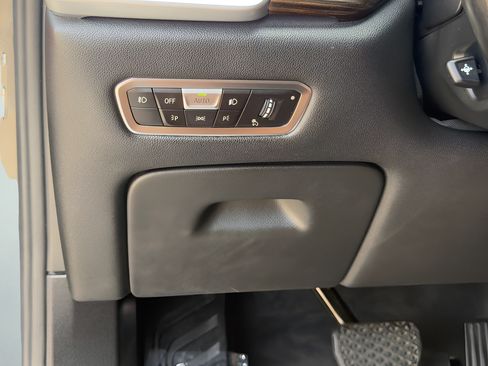 Used 2019 BMW X5 xDrive50i w/ Parking Assistance Package AWD/4WD image 48
