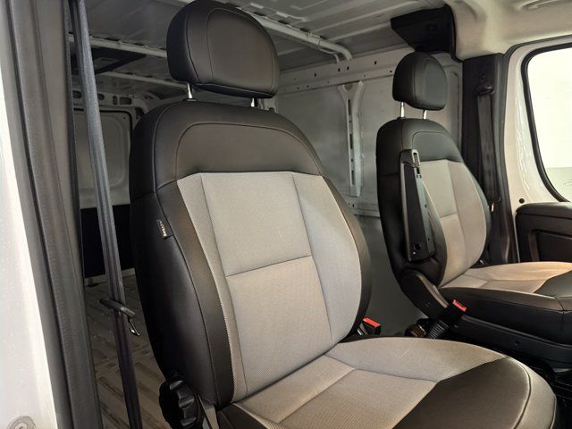 Used 2025 RAM ProMaster 2500 w/ Convenience Group FWD image 31