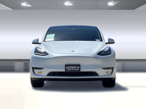 Used 2022 Tesla Model Y Long Range AWD/4WD image 5