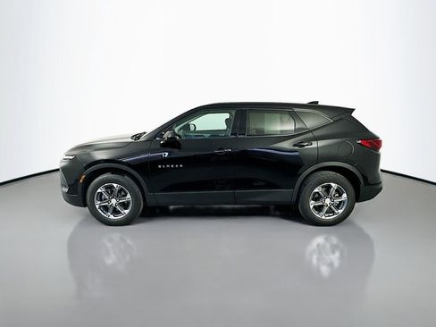 Used 2025 Chevrolet Blazer LT FWD image 4