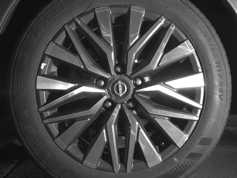 Used 2025 Nissan Altima 2.5 SV image 14