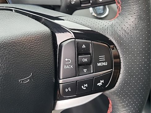 Used 2025 Ford Explorer ST-Line w/ ST-Line Street Pack AWD/4WD image 18