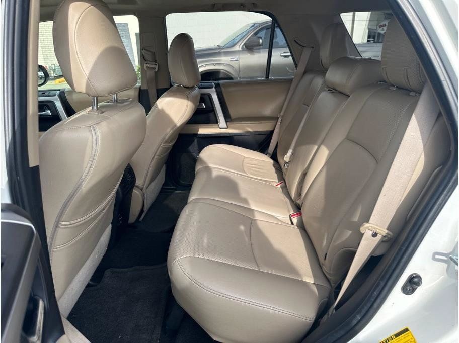 Used 2015 Toyota 4Runner Limited AWD/4WD image 27