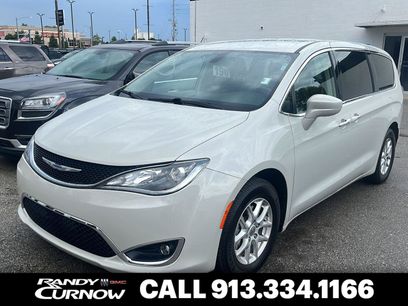 Used 2020 Chrysler Pacifica Touring w/ Cold Weather Group