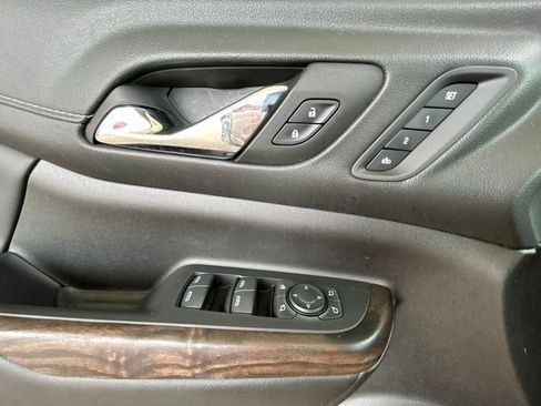 Used 2023 GMC Acadia Denali w/ Denali Technology Package FWD image 27