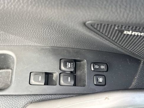Used 2015 Hyundai Veloster Turbo FWD image 24