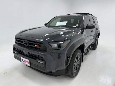 Used 2025 Toyota 4Runner SR5 image 4