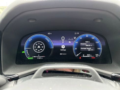 Used 2025 Toyota Camry XLE image 16