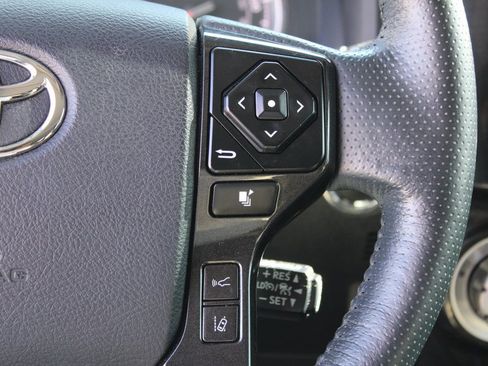 Used 2023 Toyota 4Runner TRD Off-Road Premium image 17