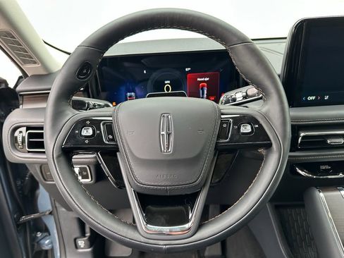 New 2026 Lincoln Aviator Reserve w/ Luxury Package AWD/4WD image 8