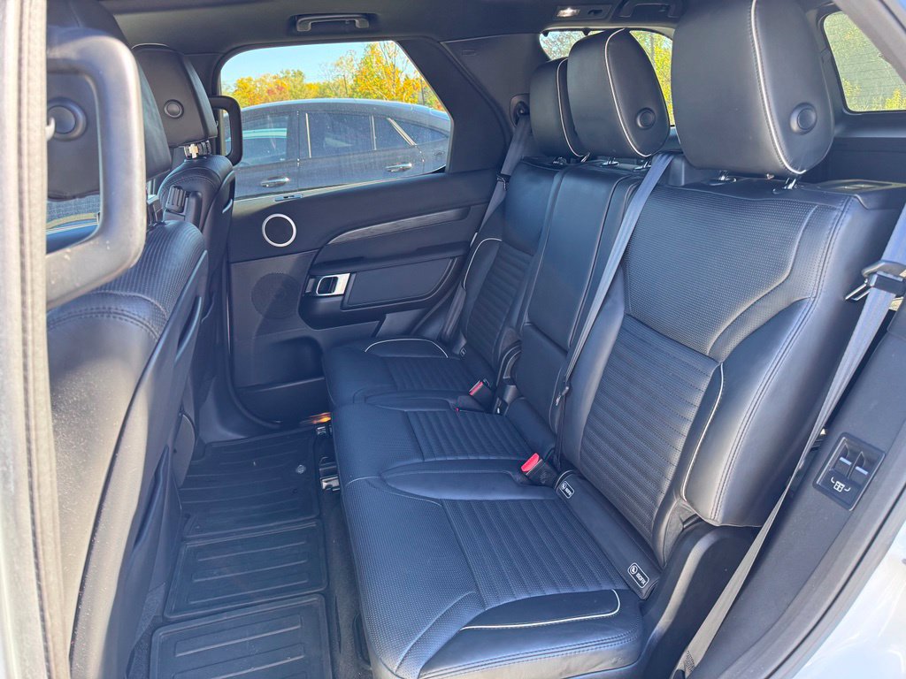 Used 2018 Land Rover Discovery HSE AWD/4WD image 9