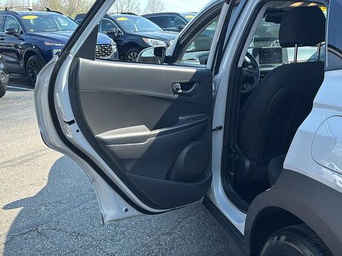 Used 2023 Hyundai Kona SEL AWD/4WD image 28