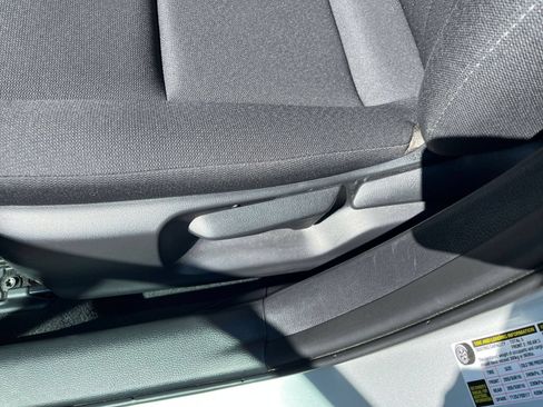 Used 2025 Toyota Corolla LE FWD image 21