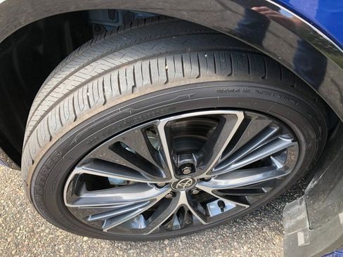 Used 2024 Toyota Prius XLE image 23