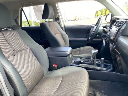 Used 2020 Toyota 4Runner TRD Off-Road AWD/4WD image 11