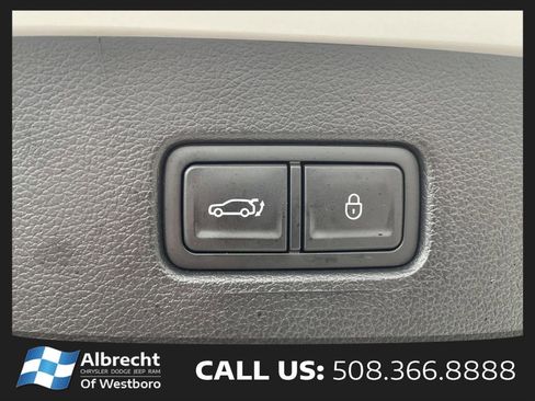 Used 2025 Genesis GV80 2.5T Standard AWD/4WD image 16