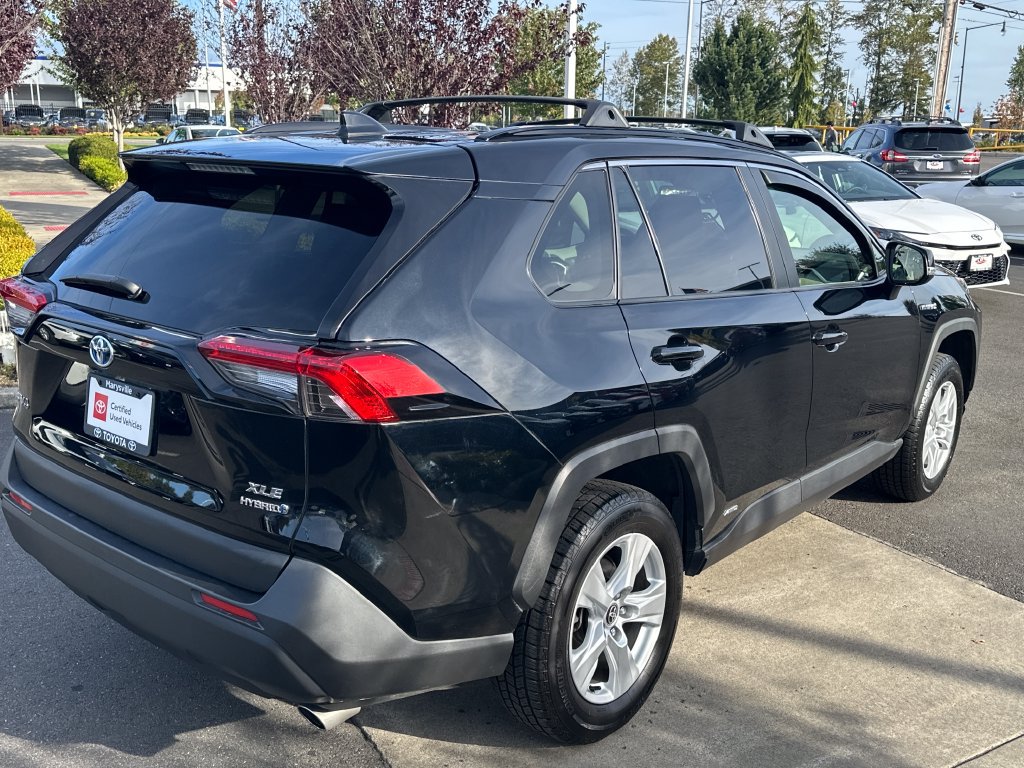 Used 2021 Toyota RAV4 XLE w/ Convenience Package AWD/4WD image 5
