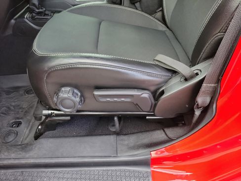 Used 2021 Jeep Wrangler Unlimited Sport image 10