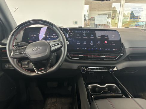 Used 2025 Chevrolet Silverado EV RST AWD/4WD image 3