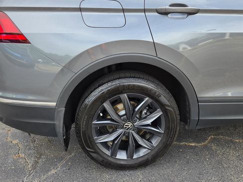 Certified 2023 Volkswagen Tiguan SE image 14