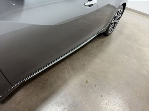 Used 2016 Nissan Maxima SR image 10