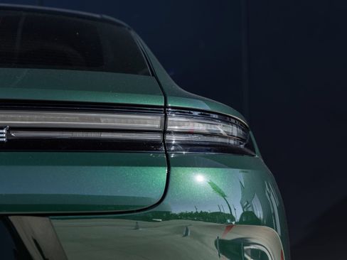 Certified 2025 Porsche Panamera 4 E-Hybrid AWD/4WD image 14