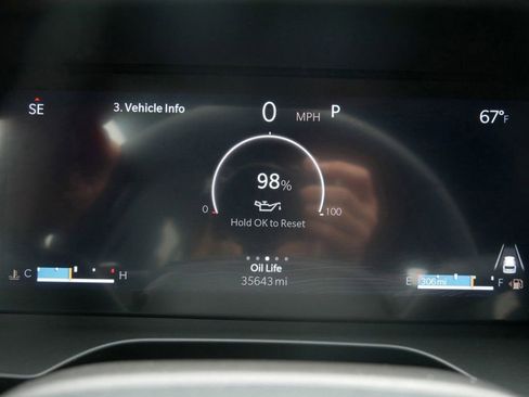 Used 2024 Jeep Grand Cherokee Altitude image 21