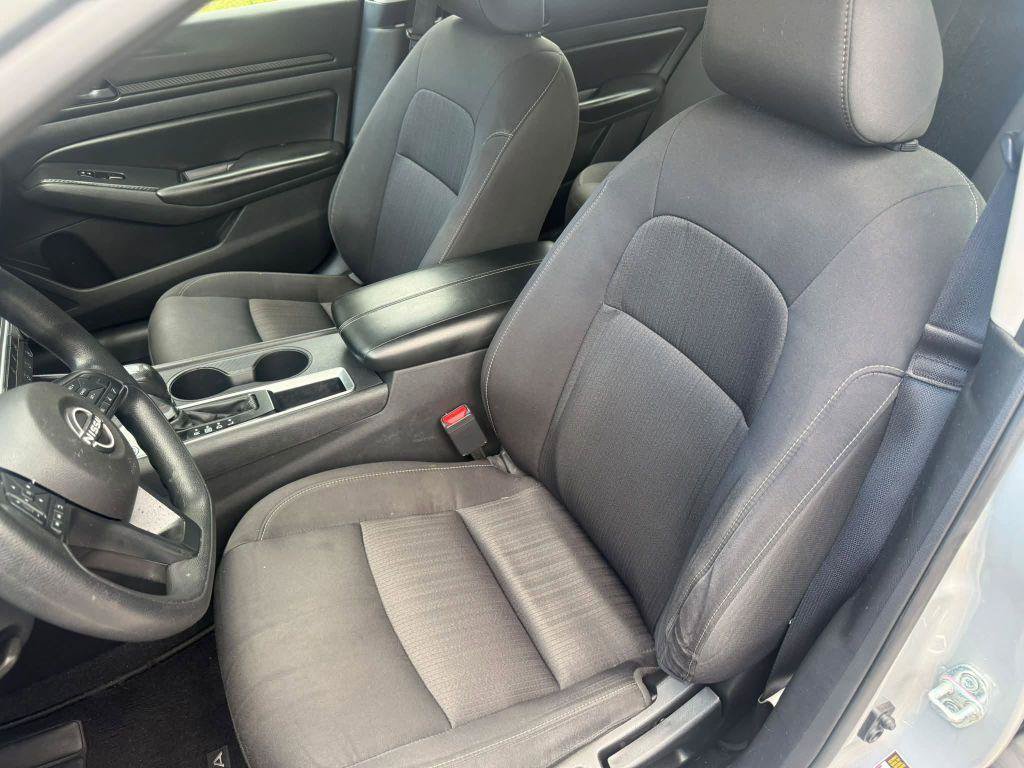 Used 2023 Nissan Altima 2.5 S FWD image 11