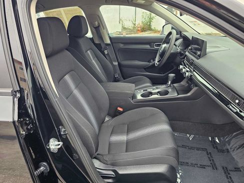 Used 2023 Honda Civic LX image 10