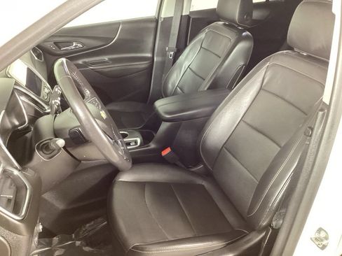 Used 2019 Chevrolet Equinox Premier FWD image 12