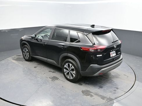 Used 2023 Nissan Rogue SV image 29