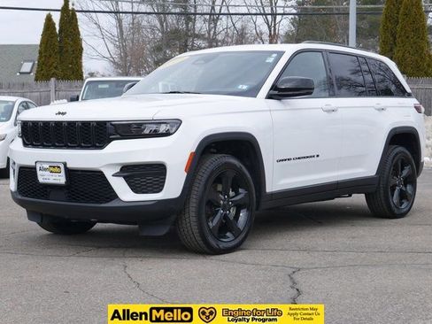 Used 2023 Jeep Grand Cherokee Altitude image 1