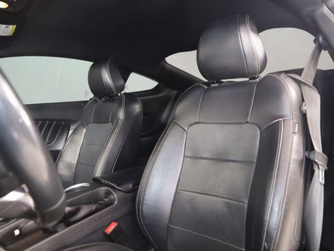 Used 2019 Ford Mustang GT Premium w/ GT Performance Package RWD image 32