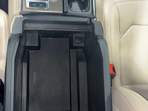 Used 2024 Ford Expedition Limited AWD/4WD image 31