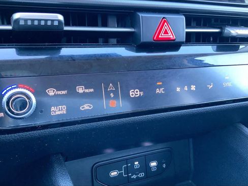 Certified 2026 Kia Sportage EX image 28