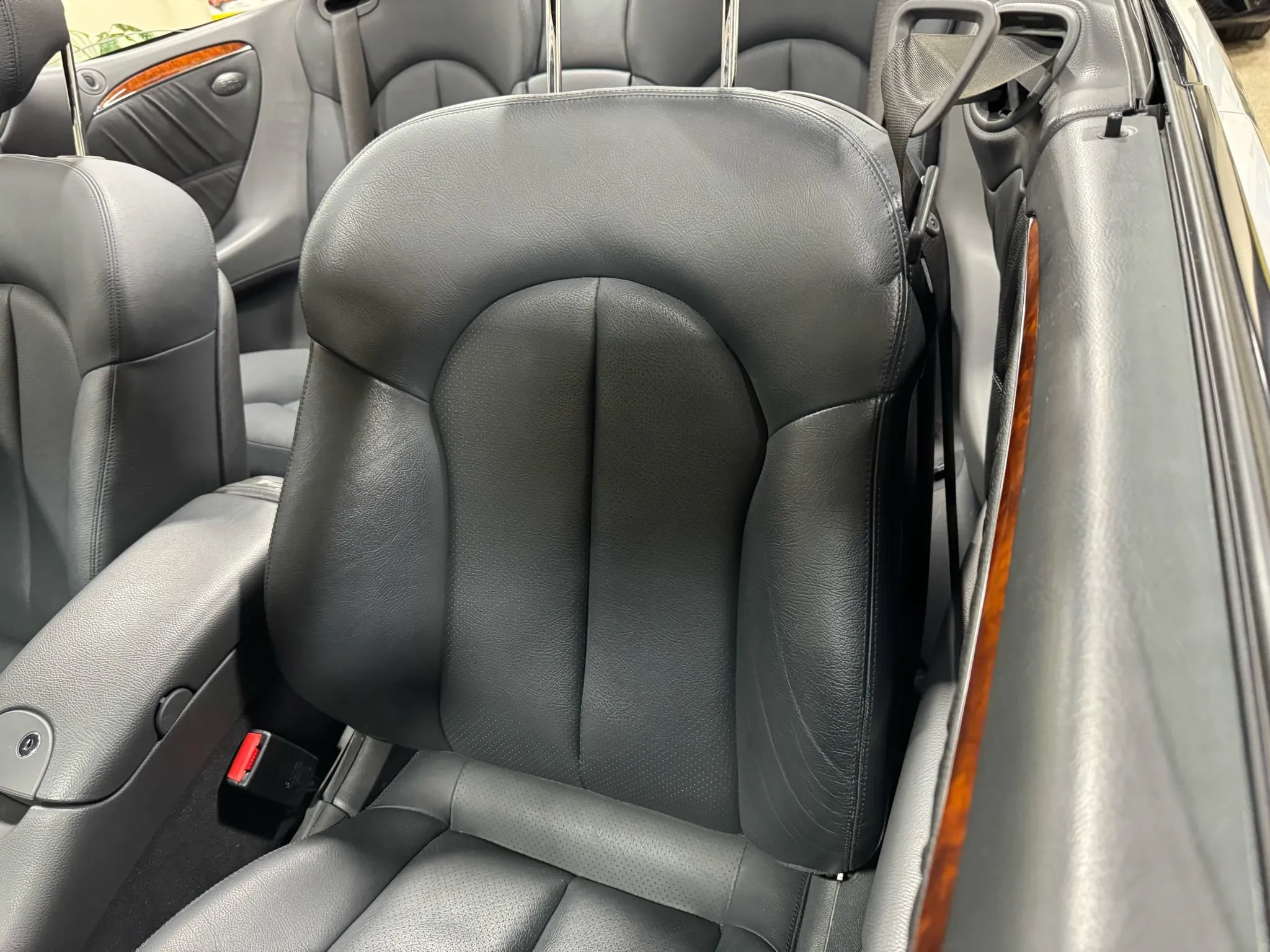 Used 2005 Mercedes-Benz CLK 320 Cabriolet image 64