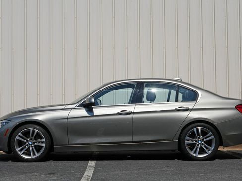 Used 2018 BMW 330i Sedan w/ Premium Package RWD image 8