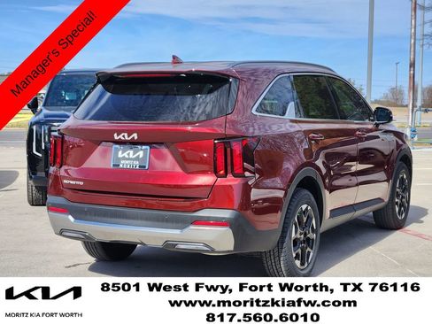 New 2025 Kia Sorento S image 4