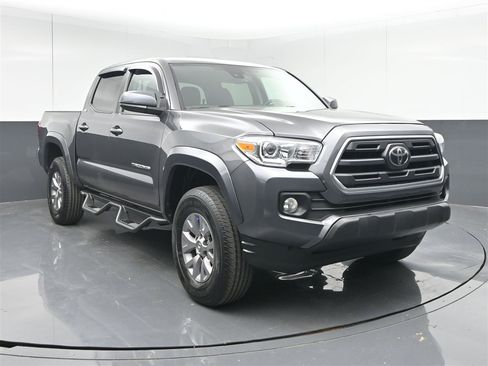 Used 2019 Toyota Tacoma SR5 image 1